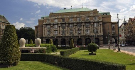 Filozofická fakulty Univerzity Karlovy - budova nám. Jana Palacha